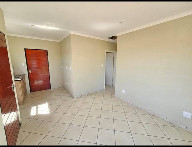 2 BEDROOM HOUSE FOR SALE IN SELCOURT